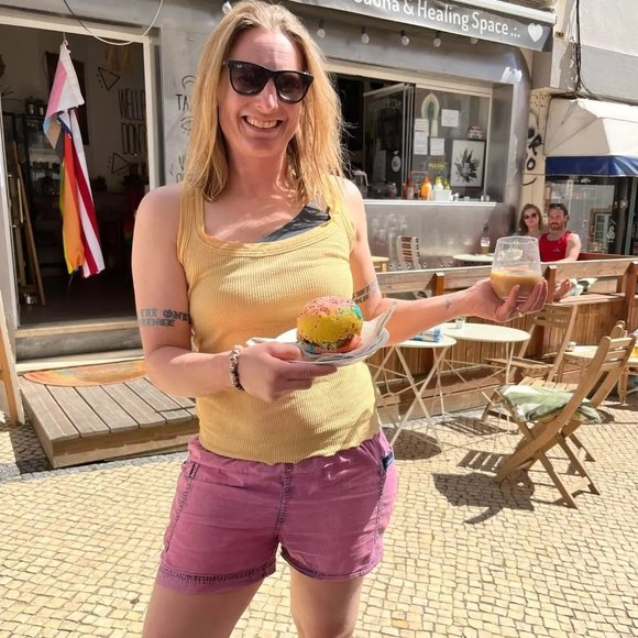 Meet your Posher, Megan - Picture 1 of 1